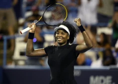 Venusa Viljamsa 45 gadu vecumā vienspēlē uzvar WTA ranga 35. numuru