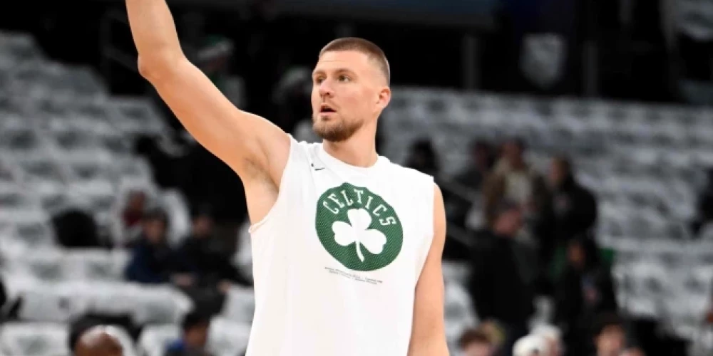 Kristaps Porziņģis vēl Bostonas sastāvā pagājušās sezonas laikā.