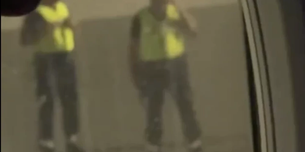 Kadrs no video.