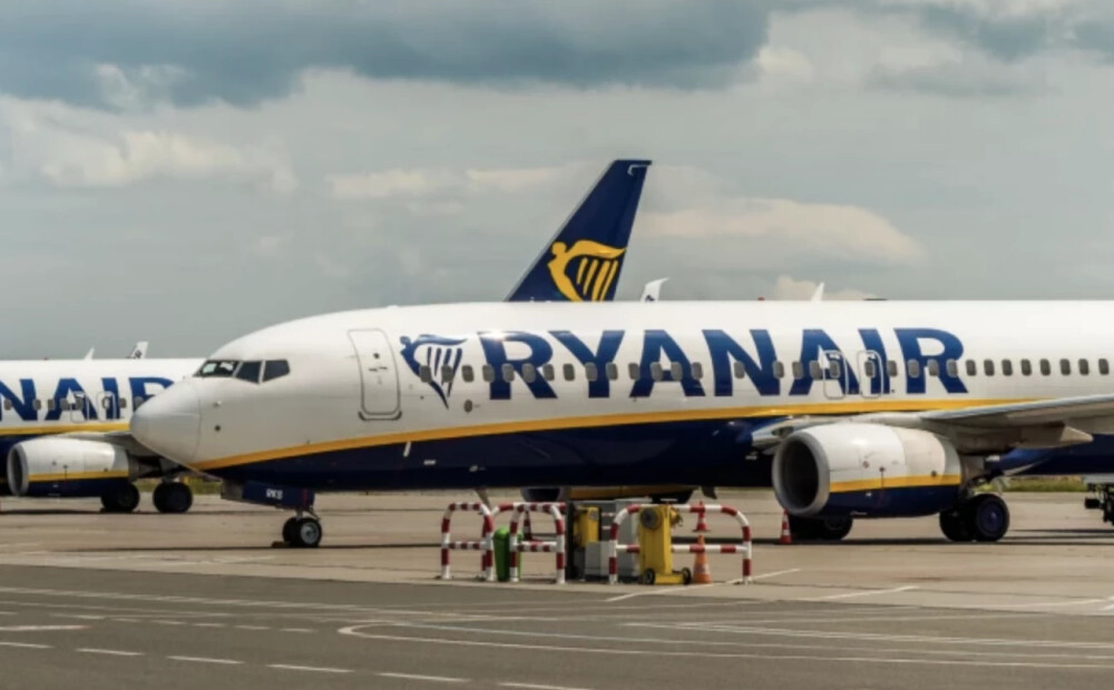 "Ryanair" apstiprina, ka maksā darbiniekiem prēmijas par "nepareizas" bagāžas konstatēšanu pasažieriem