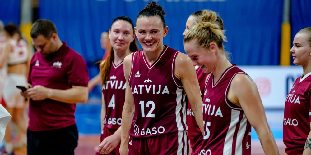 Anete Šteinberga (tuvplānā).