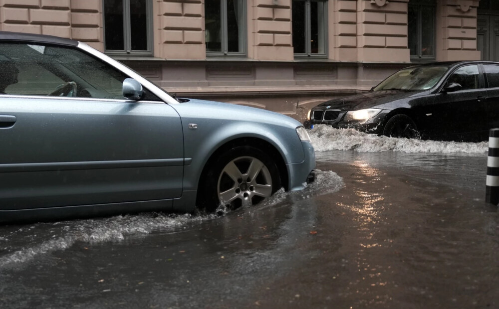 Ceturtdien daudzviet Latvijā līs un dārdēs pērkons