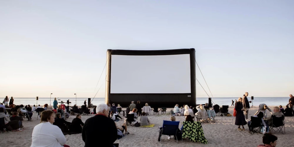 Rojā varēs skatīt brīvdabas kino un tikties ar filmu veidotājiem. 