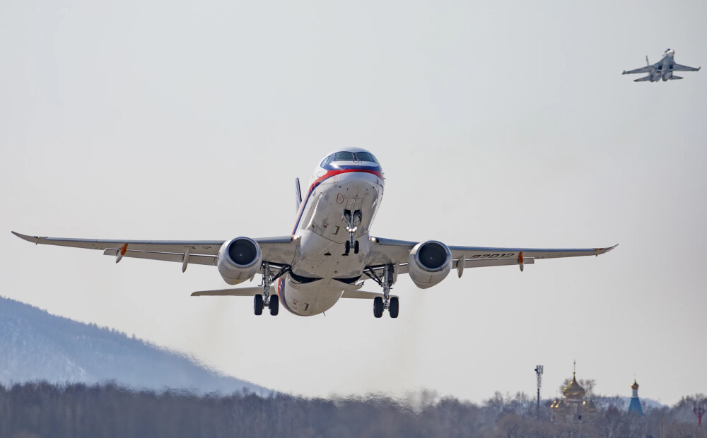 VIDEO: Krievijā nogāzusies pasažieru lidmašīna ar 49 cilvēkiem