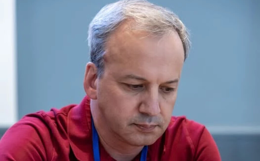 "Dalība nav pretrunā ar Sporta likumu!" Latvijas Šaha federācija skaidro FIDE prezidenta atrašanos Latvijā