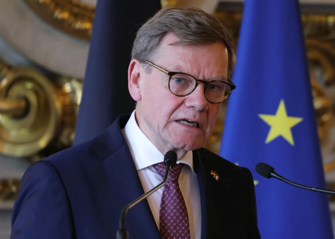 Vācijas ārlietu ministrs sola Ukrainai ieročus Krievijas teritorijas "ietekmēšanai"