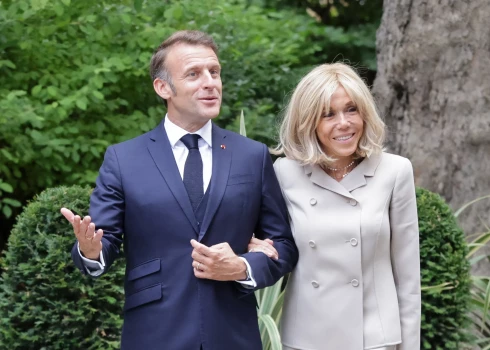 Francijas prezidents Emanuels Makrons un viņa sieva Brižita. 