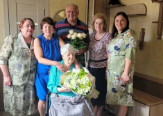Felicija Steļmaka Skrudalienas pagastā nosvinējusi 102. dzimšanas dienu