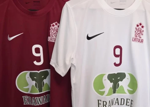 Latvijas pludmales futbola izlases formas šī gada turnīram.