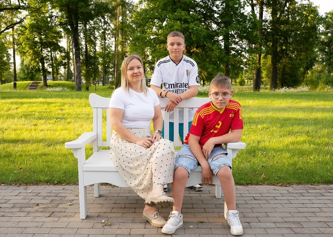 Dvīņu māmiņa Jana Praškeviča sāka skriet, lai justu sāpes muskuļos, nevis sirdī