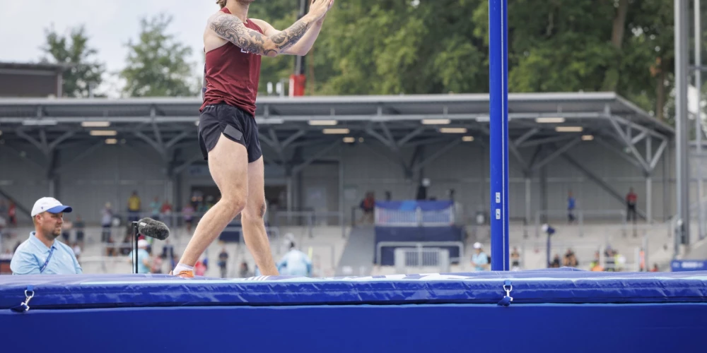 Valters Kreišs pamatīgi pamocījās ar saviem standartiem pieticīgu 5,25 metru augstumu.