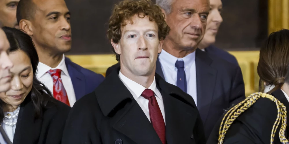 "Meta" vadītājs Marks Zakerbergs Donalda Trampa inaugurācijā