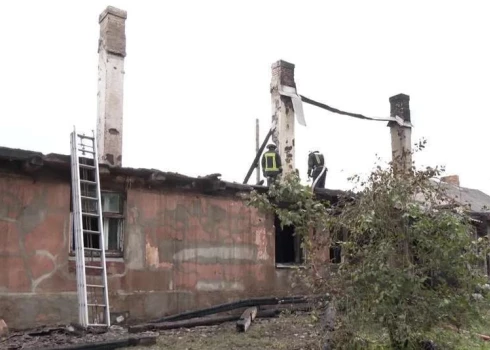 Всего в доме было пять квартир, но заселены были только четыре. Теперь трем семьям придется переехать в новые дома.  