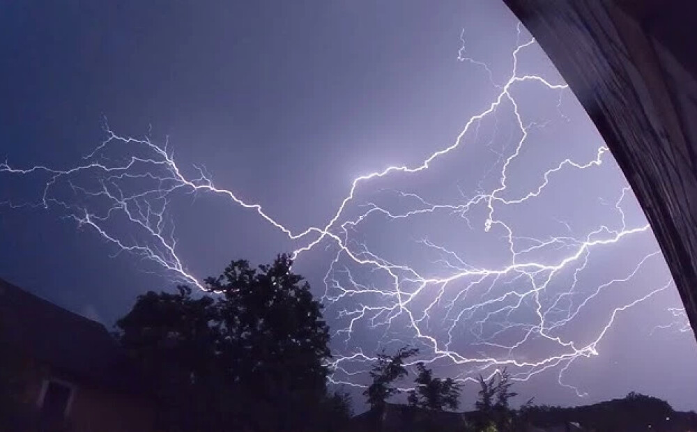 Latvijas austrumu daļā izplatīts dzeltenais laikapstākļu brīdinājums