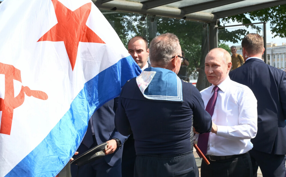 Putins pirmo reizi palicis bez savas "rotaļlietas". Krievijas Jūras kara flotes diena Sanktpēterburgā - bez karakuģu parādes un salūta