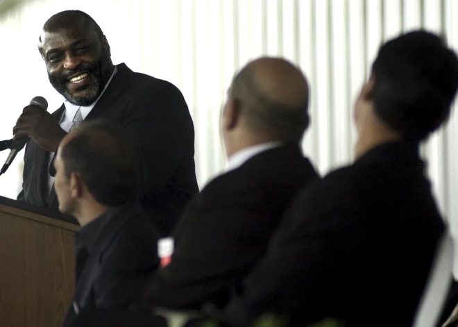 Mūžībā devies boksa leģenda Dvaits Muhamads Kavi