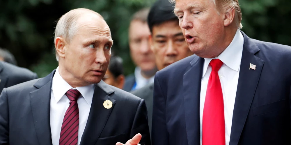 Krievijas diktators Vladimirs Putins un ASV prezidents Donalds Tramps. Foto no 2017. gada. 