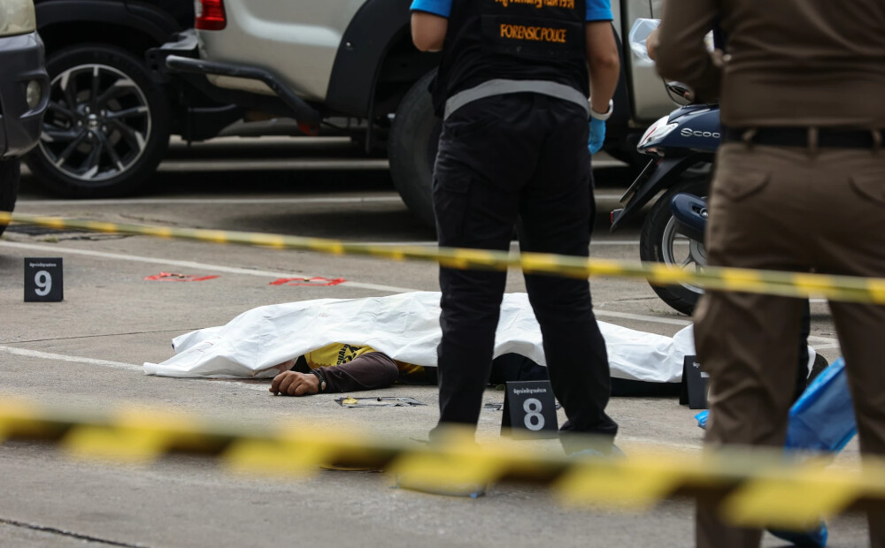 Nesaskaņas pāraug apšaudē: vīrietis Bangkokas tirgū nošauj piecus cilvēkus