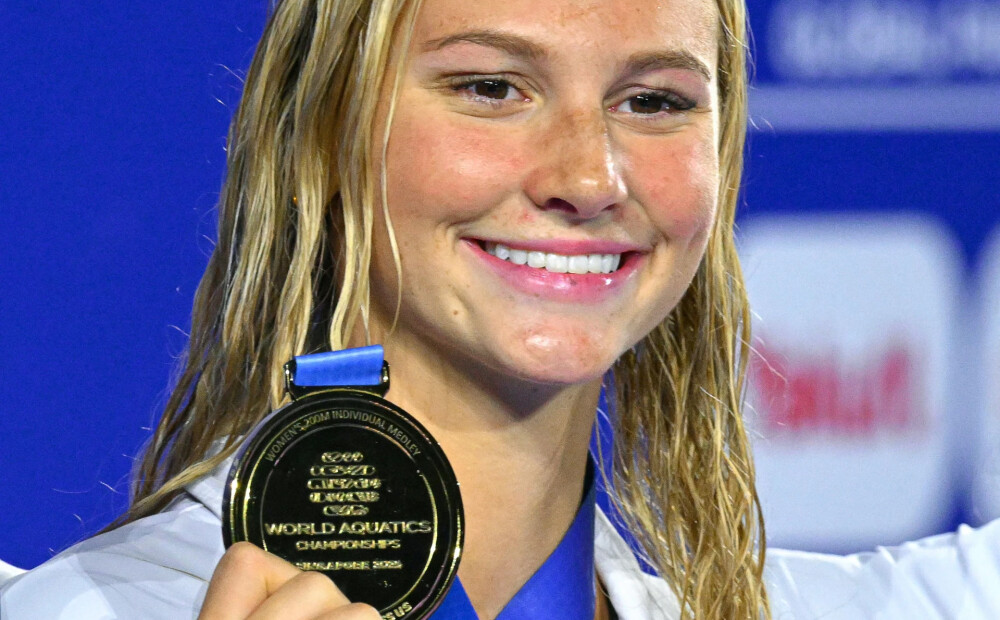 Kanādiešu supertalants Makintoša aizpeld līdz otrajam zeltam pasaules čempionātā