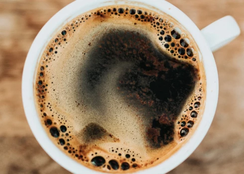 Kafijas tase (foto: unsplash.com)