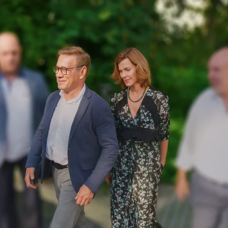 Miljonāra Ainara Gulbja atraitne Una Kārkliņa iziet sabiedrībā ar deputātu Andri Ozolu - eksministres Danas Reiznieces šķirto vīru.