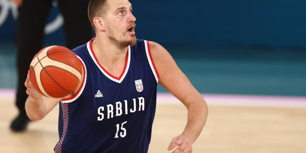 Nikola Jokičs Parīzes olimpisko spēļu pusfinālā pret ASV