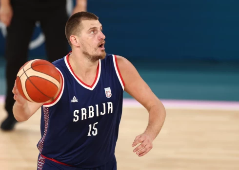 Nikola Jokičs Parīzes olimpisko spēļu pusfinālā pret ASV