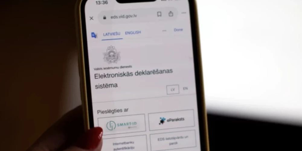 Valsts ieņēmumu dienests iegūs pieeju riska nodokļu maksātāju viedtālruņu datiem.