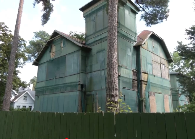 Обветшалое здание, принадлежащее посольству Польши, позорит Юрмалу