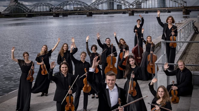 Даниил Булаев с камерным оркестром DAVINSPIRO CAMERATA.