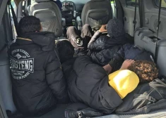 Sventes pagastā aizturēts Latvijas pilsonis, kurš nelikumīgi valstī ieveda nelegālos migrantus
