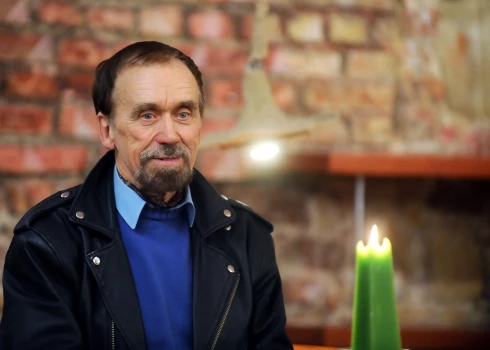 Dzejnieks Viks. 