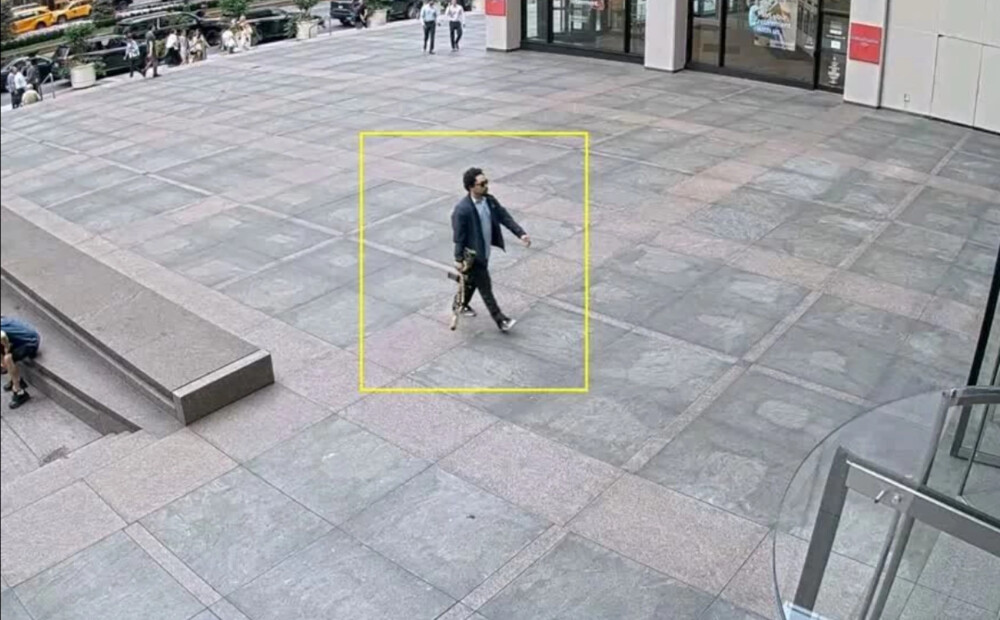 Šāvējs Ņujorkā vēlējās uzbrukt NFL ofisa darbiniekiem, bet sajauca liftus