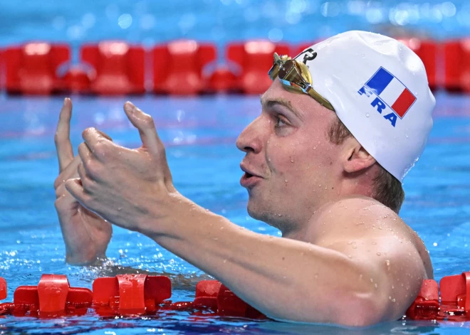 Franču peldēšanas zvaigzne Maršāns labo pasaules rekordu