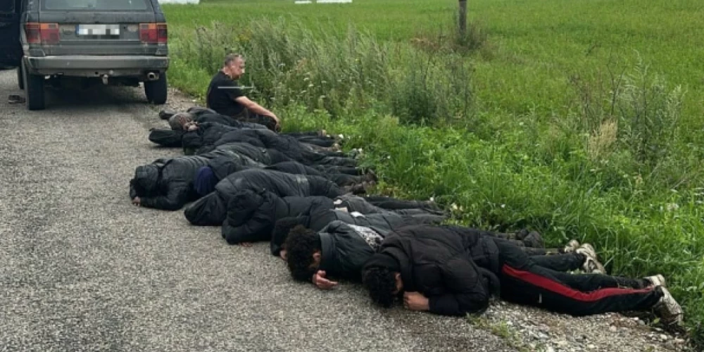 13 человек возвращены на границу с Беларусью.