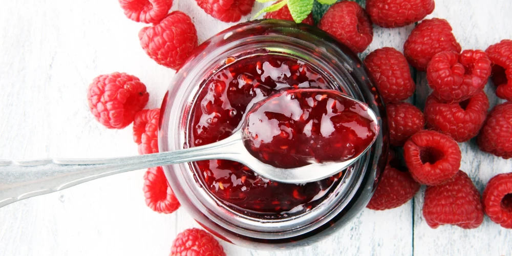 Aveņu un ābolu marmelāde ar timiānu