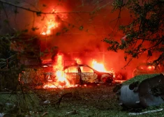 Liesmas ieskauj Kijivu: Krievijas dronu uzbrukumā nogalināts viens cilvēks, cietuši 43