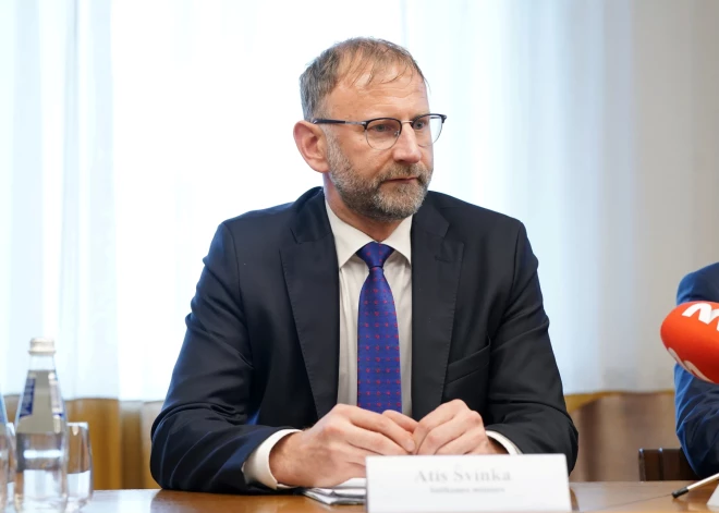 Švinka nepiekrīt Finanšu ministrijas priekšlikumam samazināt finansējumu valsts un pašvaldību ceļiem