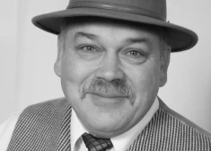 Miris Liepājas teātra aktieris Ivars Krastiņš