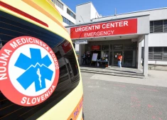 Slovēnijā uz šosejas sadursmē ar krievu kravas automašīnas vadītāju gājuši bojā pieci ukraiņi