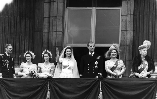 Karalienes Elizabetes II kāzas 1947. gada 20. novembrī. Princese Mārgareta (otrā no labās puses).