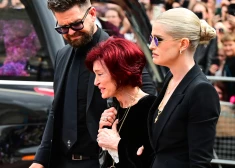 Šāronas Osbornas fotogrāfijas no Ozija bērēm salauzīs jūsu sirdis