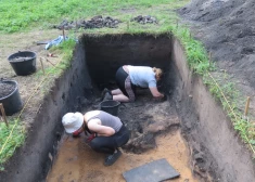 1000 gadus sena monēta un vēl - arheologi Lagzdienas pilskalnā atrod daudz iespaidīgu senlietu