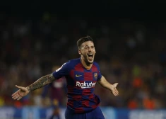 Bijušais "Barcelona" futbolists nokļuvis slimnīcā, jo suns sakodis viņa intīmo mantību