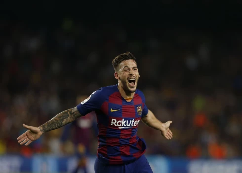 Karless Peress savulaik spēlējis tādos gigantos kā "Barcelona" un "Roma"