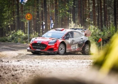 Mārtiņš Sesks un Renārs Francis astotie WRC Somijas rallijā pēc otrās sacensību dienas
