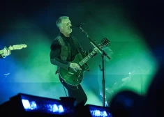 FOTO: Latvijā pirmo reizi uzstājas roka leģendas "Queens of the Stone Age"