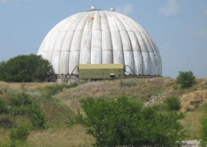 Украинские дроны массово атаковали заводы в РФ. Российская армия обстреляла Харьков