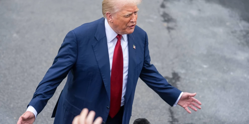 Eksperts norādīja, ka Tramps bieži izdod skaļus paziņojumus, kas mēdz būt emocionāli un pat radikāli, bet fundamentāli nekas nemainās ne ASV ārpolitikā, ne iekšpolitikā.