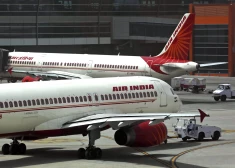 Atkal problēmas ar “Air India” lidmašīnu – lidojums apstājas uz skrejceļa